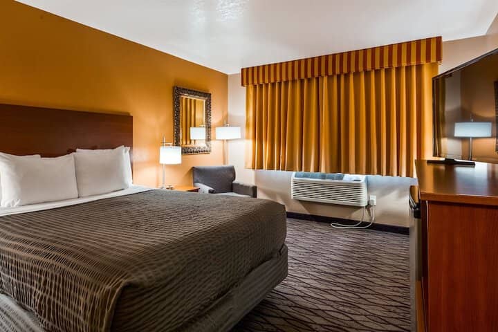 Room 13 of 39