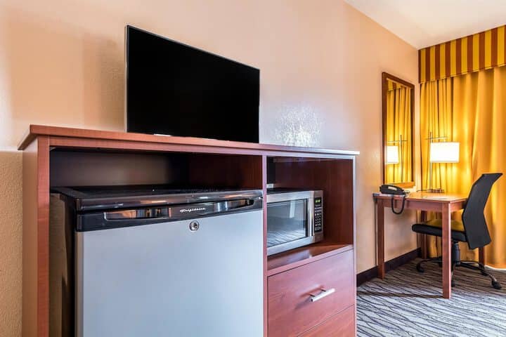 Room 4 of 39