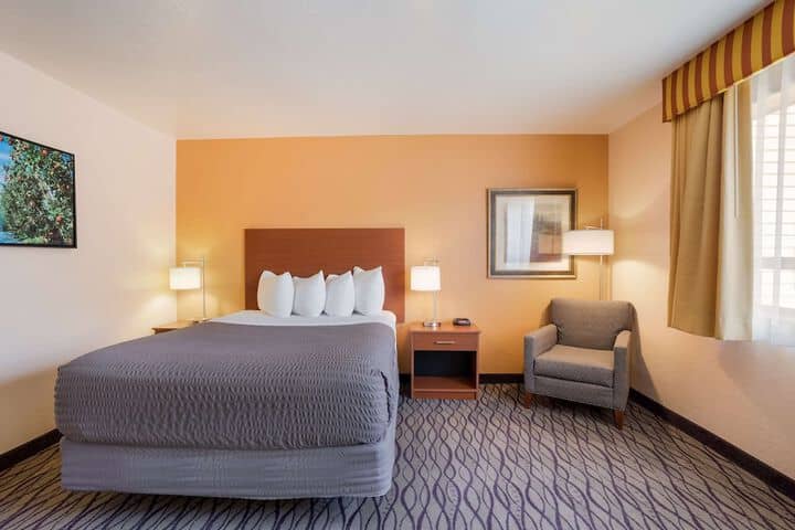 Room 18 of 39